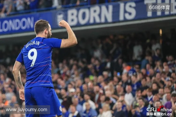 懂球妹采访:她是切尔西球迷,最喜欢阿扎尔和坎特 懂球妹采访:她是切尔西球迷,最喜欢阿扎尔和坎特