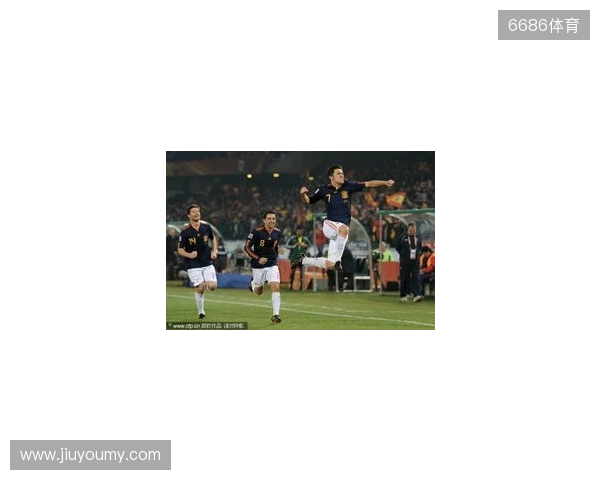 比利亚:西班牙有很多球员能胜任9号位;我非常欣赏小蜘蛛 比利亚:西班牙有很多球员能胜任9号位;我非常欣赏小蜘蛛