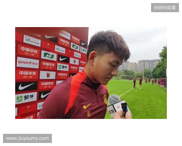 李昊:第一场输越南有很多客观因素 杨希天天给我炫耀全运会金牌 李昊:第一场输越南有很多客观因素 杨希天天给我炫耀全运会金牌