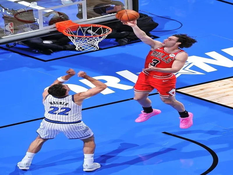 记者：热刺新球场在英国堪称顶级，曼联可参考热刺的成功经验